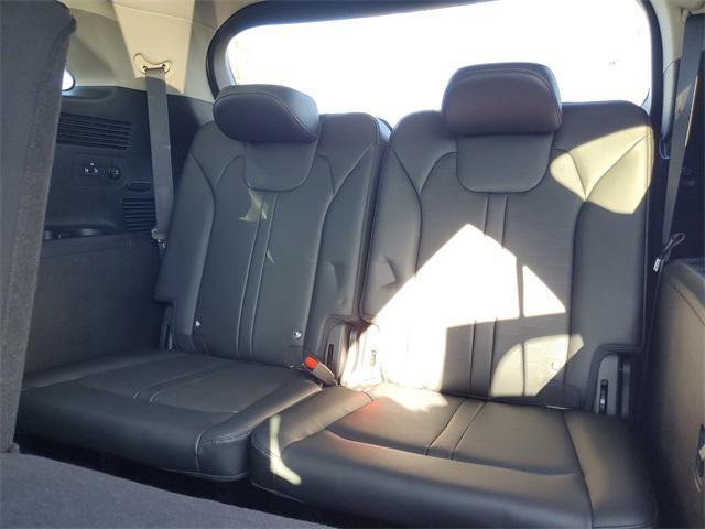 used 2025 Kia Sorento car, priced at $32,988