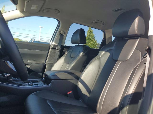 used 2025 Kia Sorento car, priced at $32,988