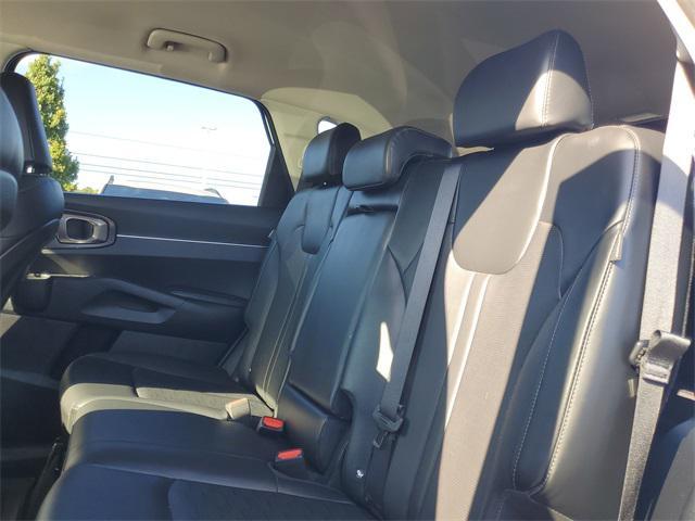 used 2025 Kia Sorento car, priced at $32,988