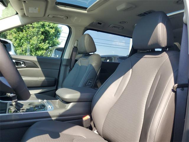 new 2025 Kia Carnival car, priced at $51,788