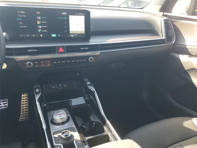 new 2026 Kia Sorento Hybrid car, priced at $48,355