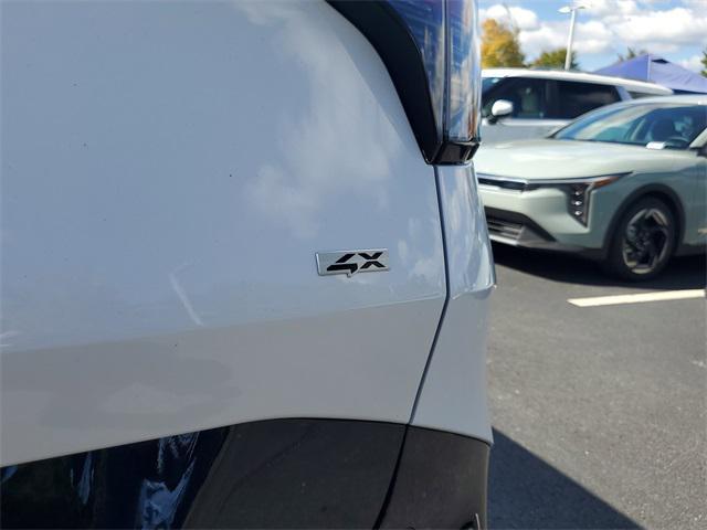 new 2026 Kia Sportage car, priced at $38,280