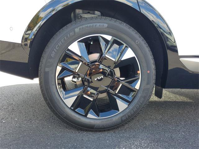 new 2026 Kia Sportage car, priced at $38,280