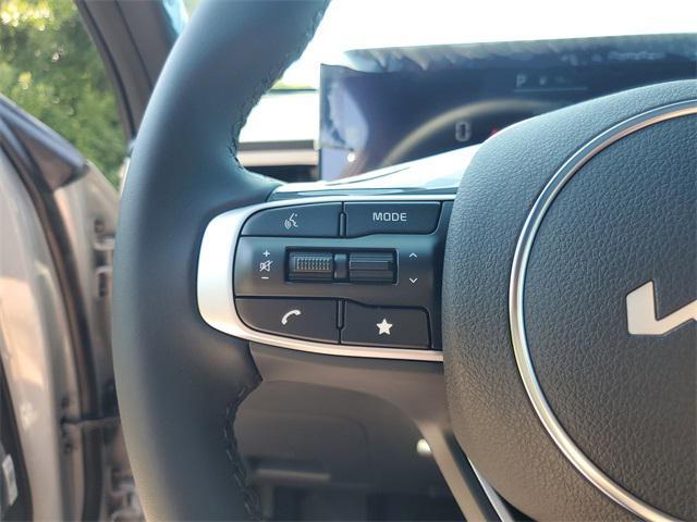 new 2025 Kia K5 car, priced at $31,099