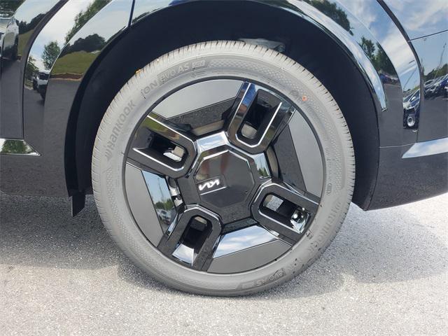 new 2026 Kia EV9 car, priced at $70,813
