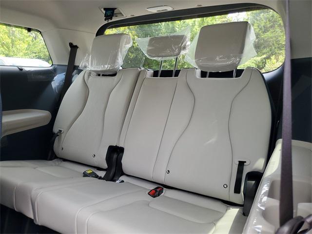 new 2026 Kia Carnival Hybrid car, priced at $43,116