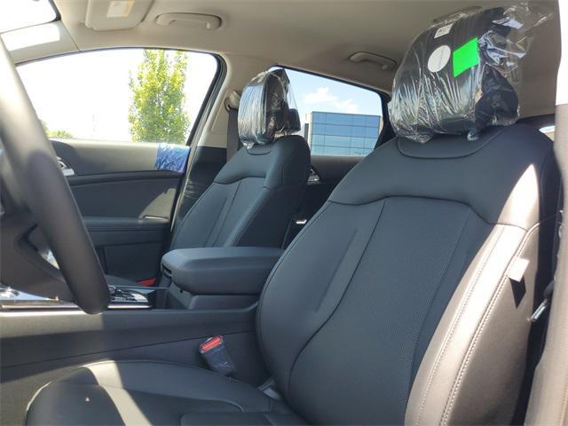 new 2025 Kia Sportage Hybrid car, priced at $33,160