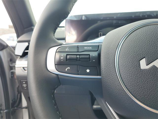 new 2025 Kia K5 car, priced at $31,099