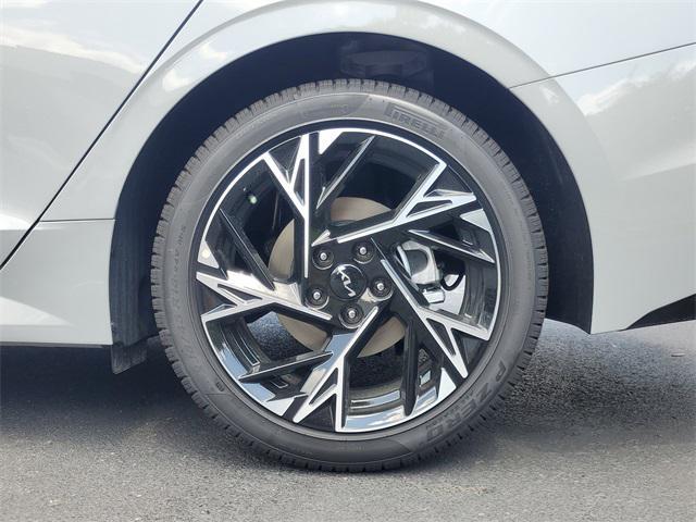 new 2025 Kia K5 car, priced at $31,099