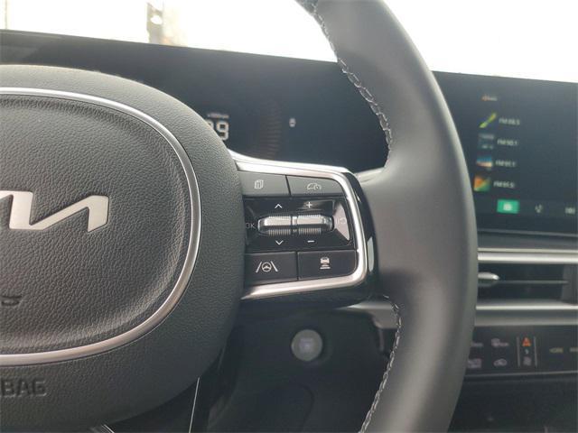 new 2025 Kia Sorento car, priced at $37,613