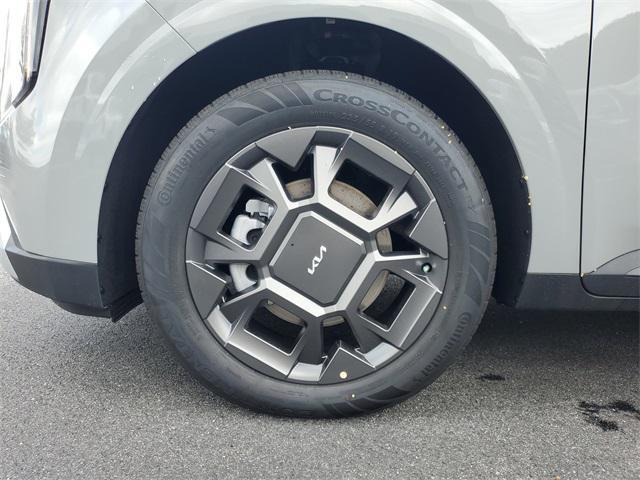 new 2026 Kia Carnival Hybrid car, priced at $43,472