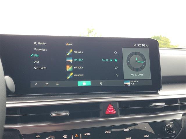 new 2025 Kia Sorento car, priced at $32,870