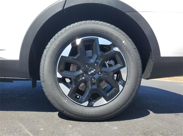 new 2025 Kia Sorento car, priced at $35,128