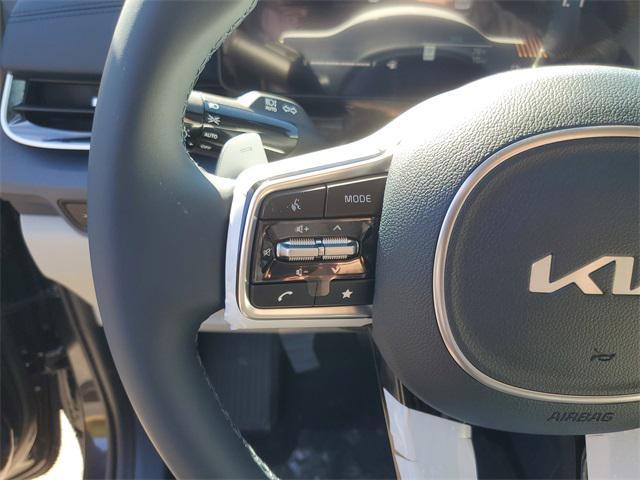 new 2026 Kia Carnival Hybrid car, priced at $42,394