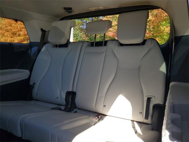 new 2026 Kia Carnival Hybrid car, priced at $42,394