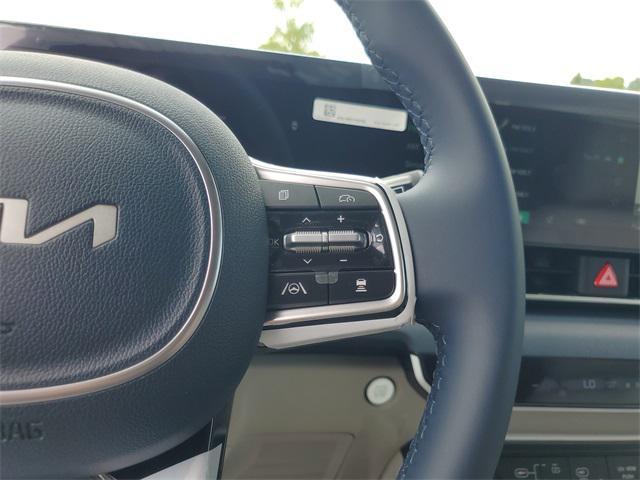 new 2026 Kia Carnival Hybrid car, priced at $43,591