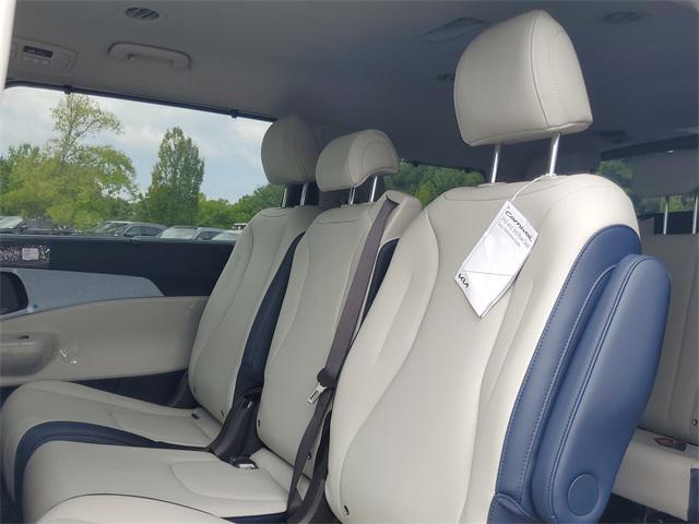 new 2026 Kia Carnival Hybrid car, priced at $43,591