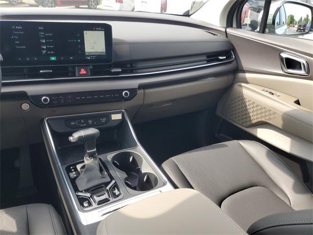 new 2025 Kia Carnival car, priced at $40,598