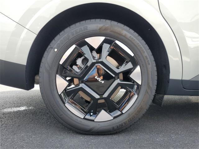 new 2025 Kia Carnival car, priced at $40,598