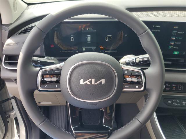 new 2025 Kia Carnival car, priced at $40,598