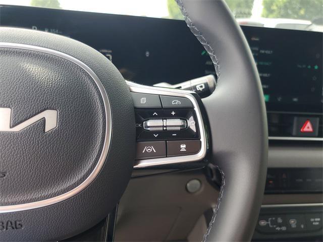 new 2025 Kia Carnival car, priced at $40,598