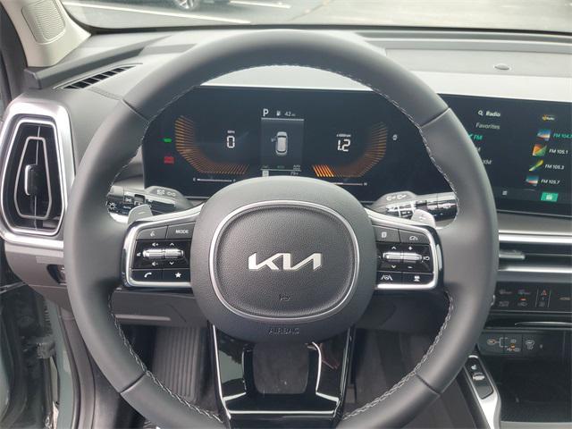 new 2025 Kia Sorento Hybrid car, priced at $40,464
