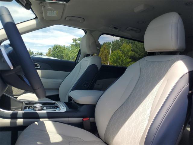 new 2026 Kia Carnival Hybrid car, priced at $43,472