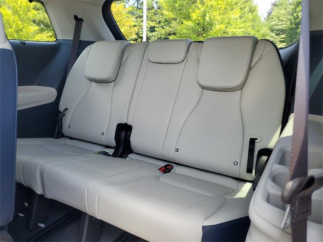 new 2026 Kia Carnival Hybrid car, priced at $43,472