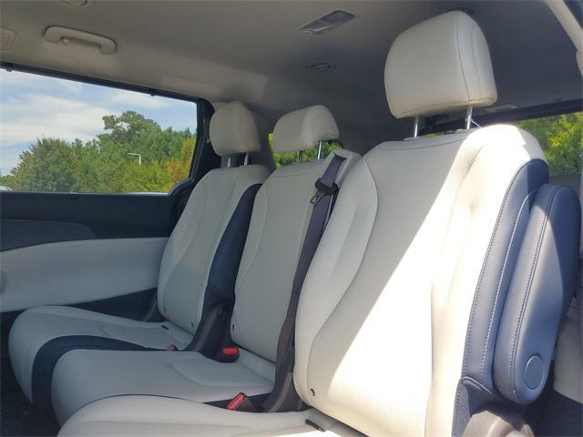 new 2026 Kia Carnival Hybrid car, priced at $43,472