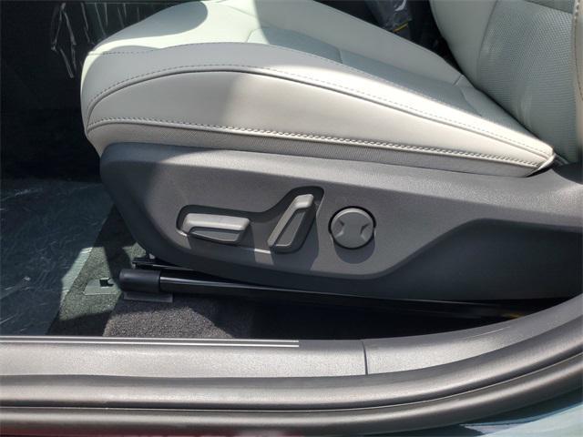 new 2025 Kia Niro car, priced at $30,006