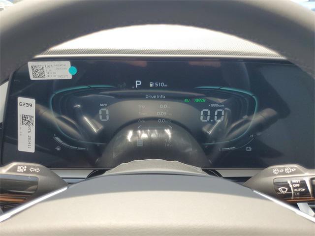new 2025 Kia Niro car, priced at $30,006