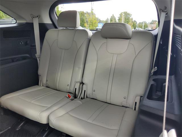 used 2025 Kia Sorento car, priced at $34,988