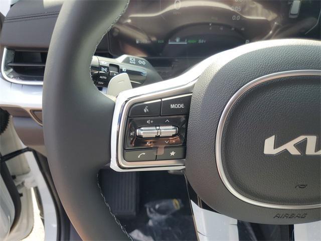 new 2026 Kia Carnival Hybrid car, priced at $52,521