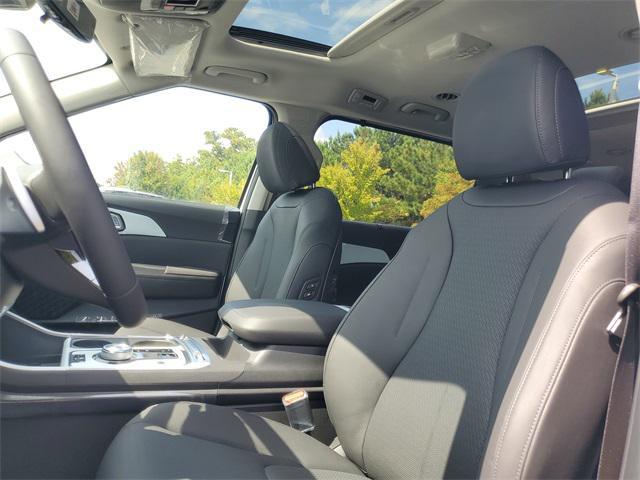 new 2026 Kia Carnival Hybrid car, priced at $52,521