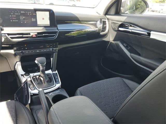 new 2025 Kia Seltos car, priced at $28,067