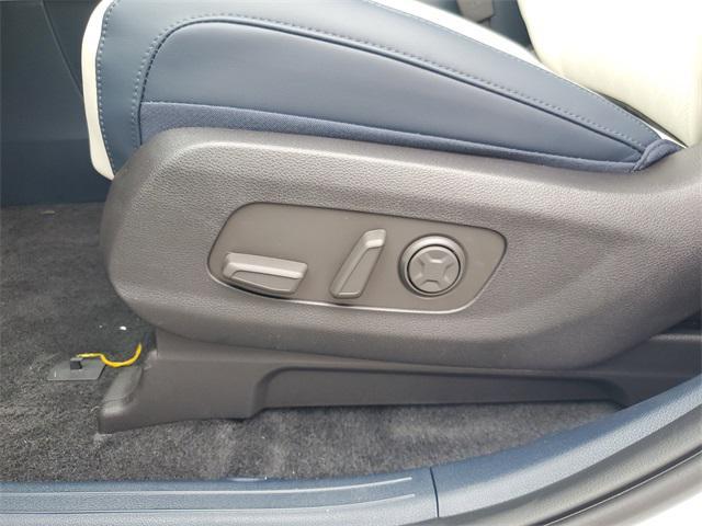 new 2026 Kia Carnival Hybrid car, priced at $44,477