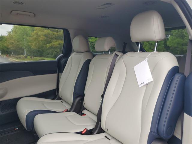 new 2026 Kia Carnival Hybrid car, priced at $44,477