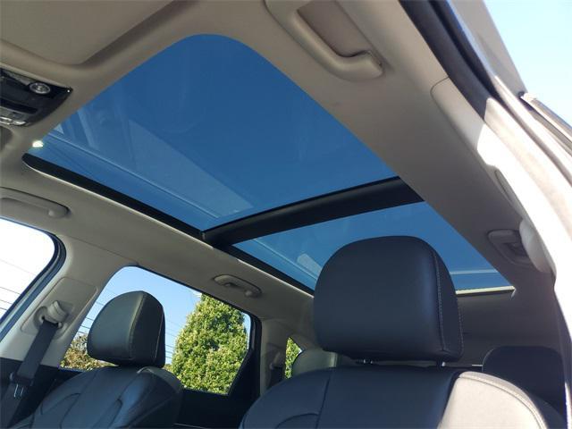 used 2022 Kia Sorento car, priced at $29,485
