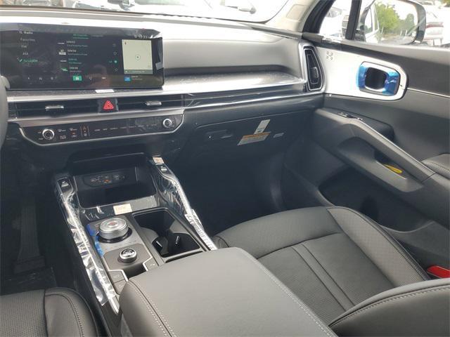 new 2025 Kia Sorento Hybrid car, priced at $40,043