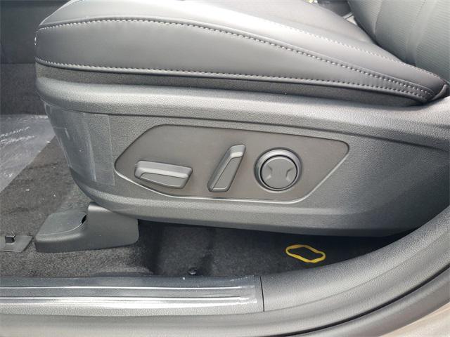new 2025 Kia Sorento Hybrid car, priced at $40,043