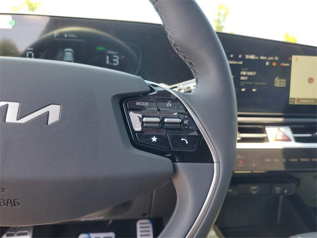new 2025 Kia Niro car, priced at $35,397