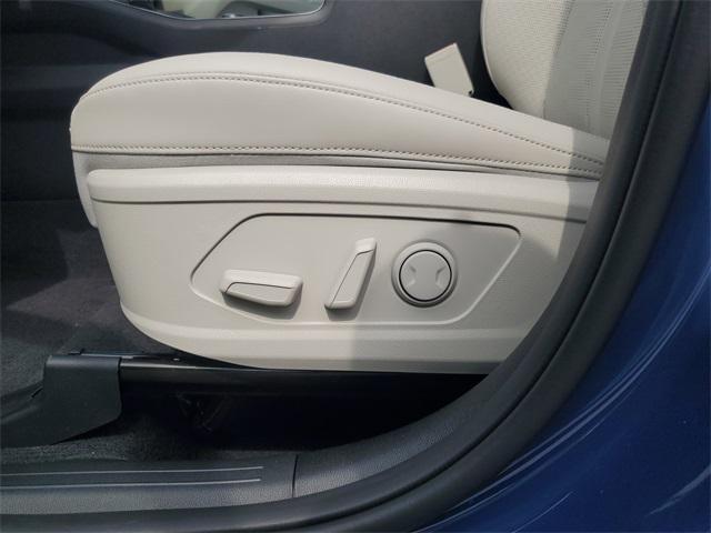 new 2025 Kia Sorento car, priced at $37,179