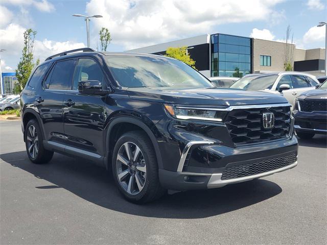 used 2025 Honda Pilot car, priced at $47,990