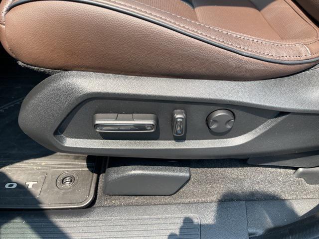 used 2025 Honda Pilot car, priced at $47,990