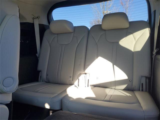 new 2025 Kia Sorento car, priced at $37,886