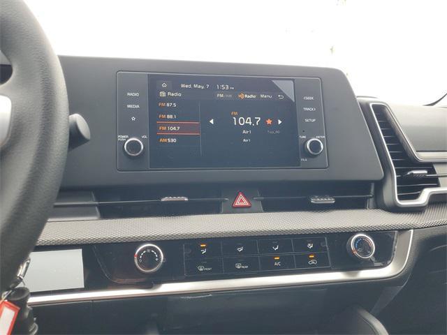 new 2025 Kia Sportage car, priced at $27,917
