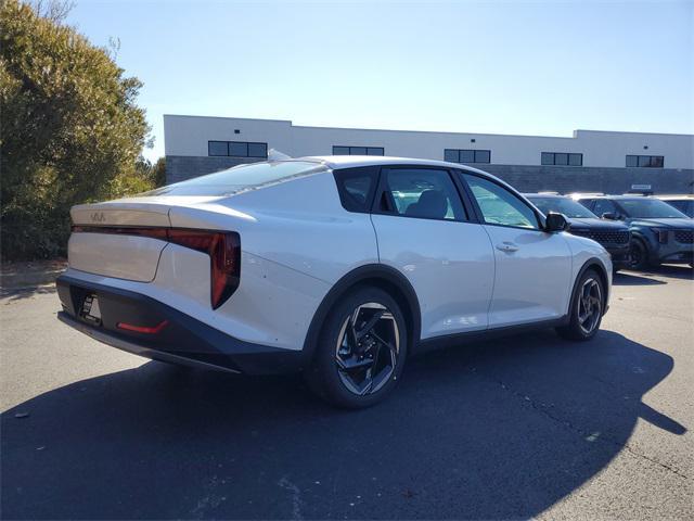 new 2025 Kia K4 car, priced at $25,214
