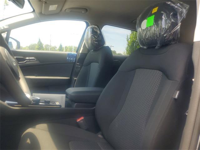 new 2025 Kia Sportage Hybrid car, priced at $28,676