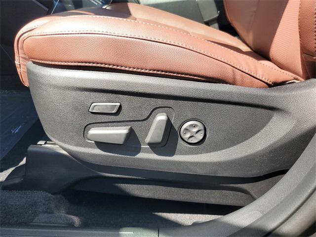 new 2025 Kia Telluride car, priced at $46,803
