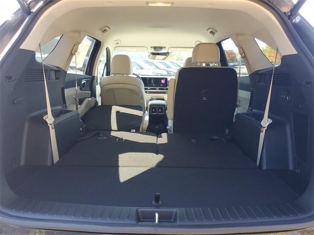 new 2025 Kia Sorento car, priced at $35,757